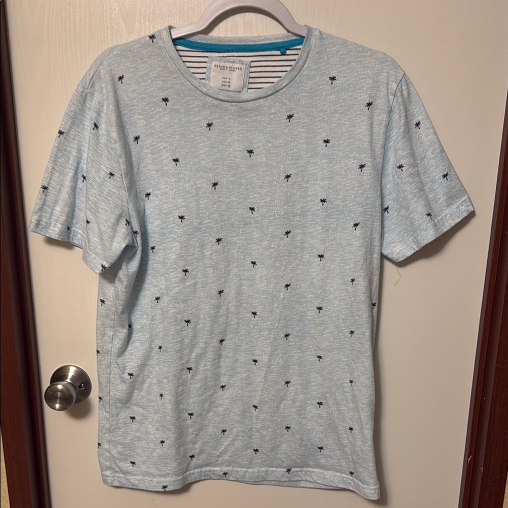 Denim & Flower Men's Light Blue Palm Tree Print T-Shirt Size M